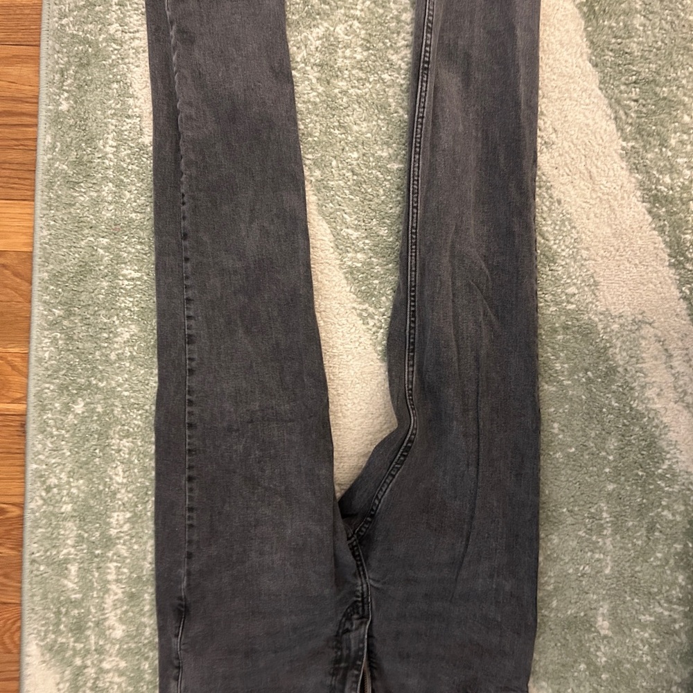 Levi's Dark Gray Skinny Jeans